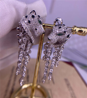 5.63 कैरेट पैंथेर डे 18 कैरेट सोने के बालियां सफेद सोने के 18 कैरेट के बालियां पन्ना के साथ गोमेद हीरे