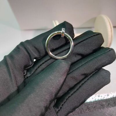 Anillo de oro de 18k y collar de malaquita con 28 diamantes (0.6 Ct)