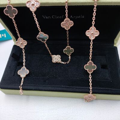 Alhambra 18k Gold Four Leaf Clover Luxury Jewelry Van Cleef Arpels