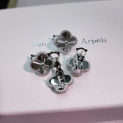 18 कैरेट स्वर्ण वैन क्लीफ आर्पल्स चार पत्ती क्लेवर हार मोती की माँ के साथ