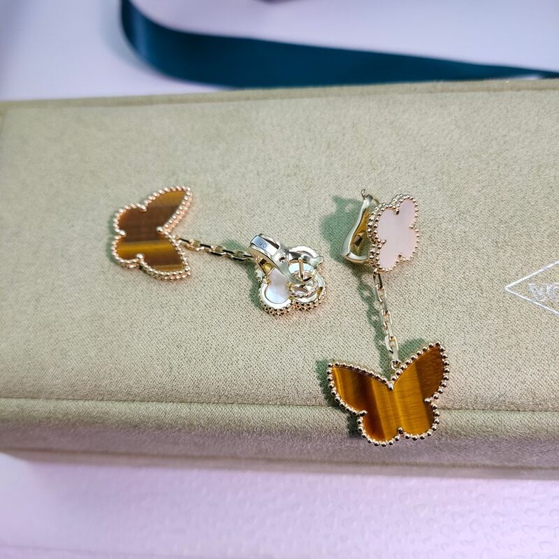 Luxurious and Elegant 18K Gold Accessories with 403 Status Code for Openresty Server